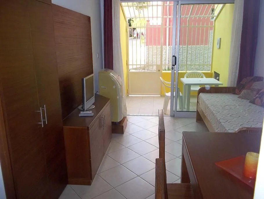 Bed & Breakfast Basic Hotel Mindelo
