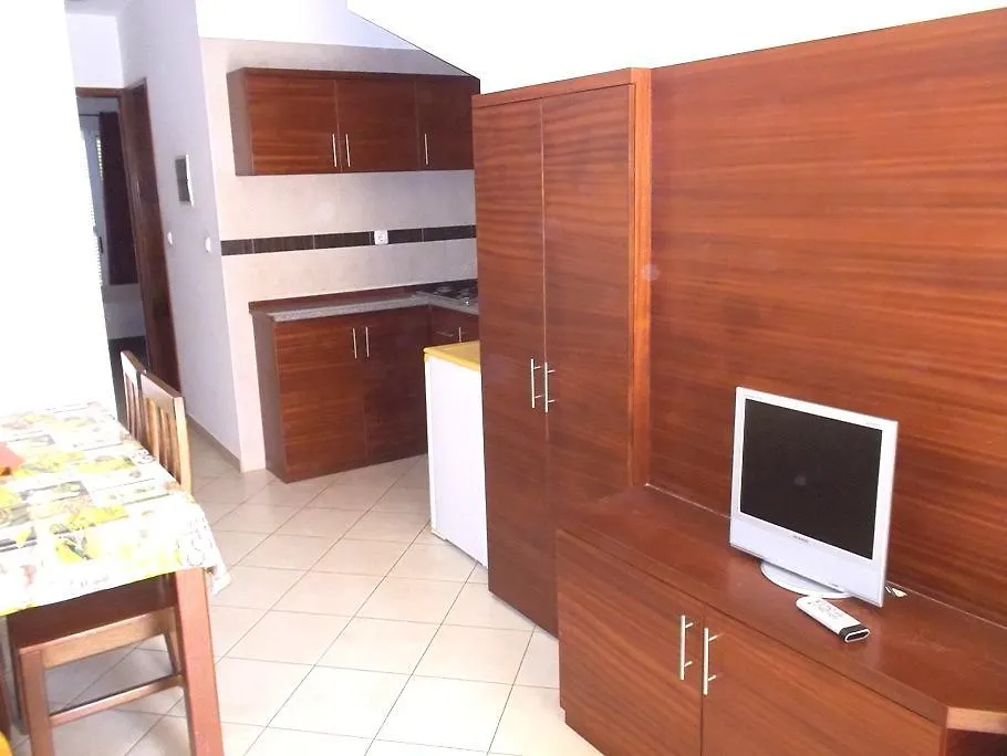 Basic Hotel Mindelo 0*,  Cape Verde