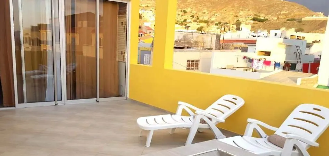 Bed & Breakfast Basic Hotel Mindelo