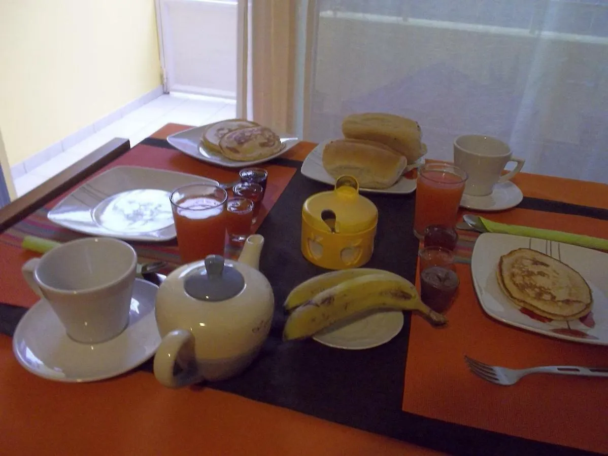 Bed & Breakfast Basic Hotel Mindelo